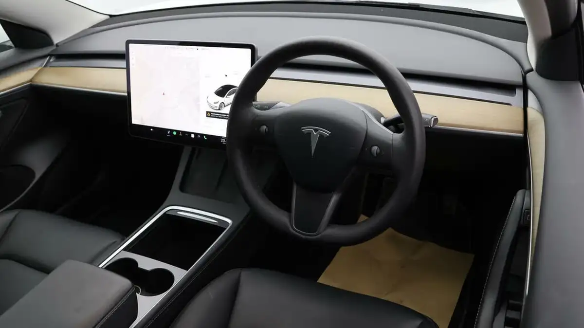 2021-tesla-model-3-e-long-range-4x4-big-8