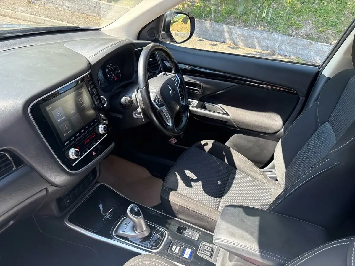 2020-mitsubishi-outlander-24-reflex-plus-commercial-big-1