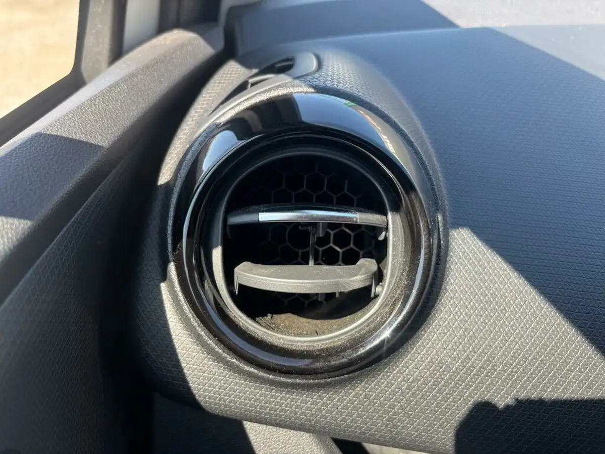 2018-renault-clio-09-tce-iconic-90ps-big-30