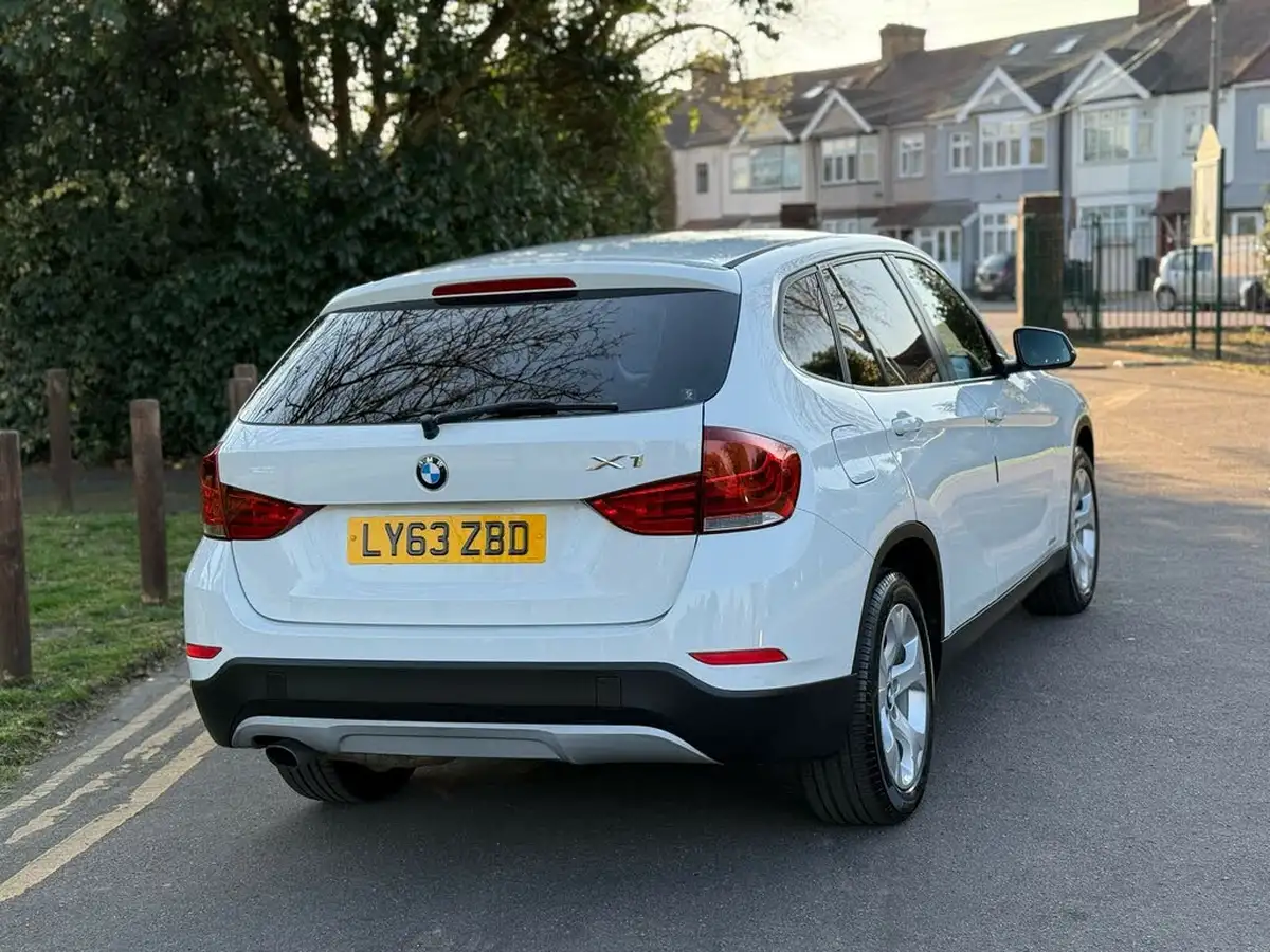 2013-bmw-x1-big-8