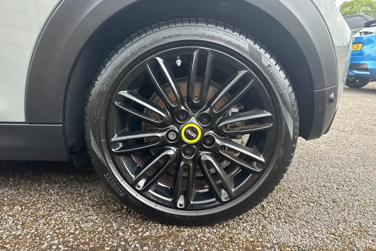 2022-mini-cooper-e-cooper-s-2-big-44