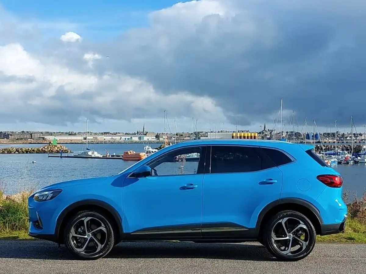 2024-mg-hs-15t-gdi-trophy-258ps-plug-in-hybrid-1490cc-auto-big-3