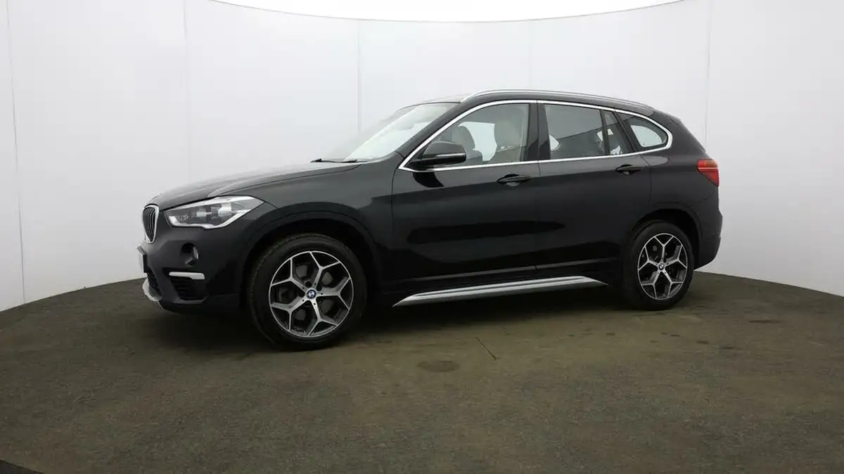 2019-bmw-x1-20-sdrive-20i-xline-sdrive-20i-big-33