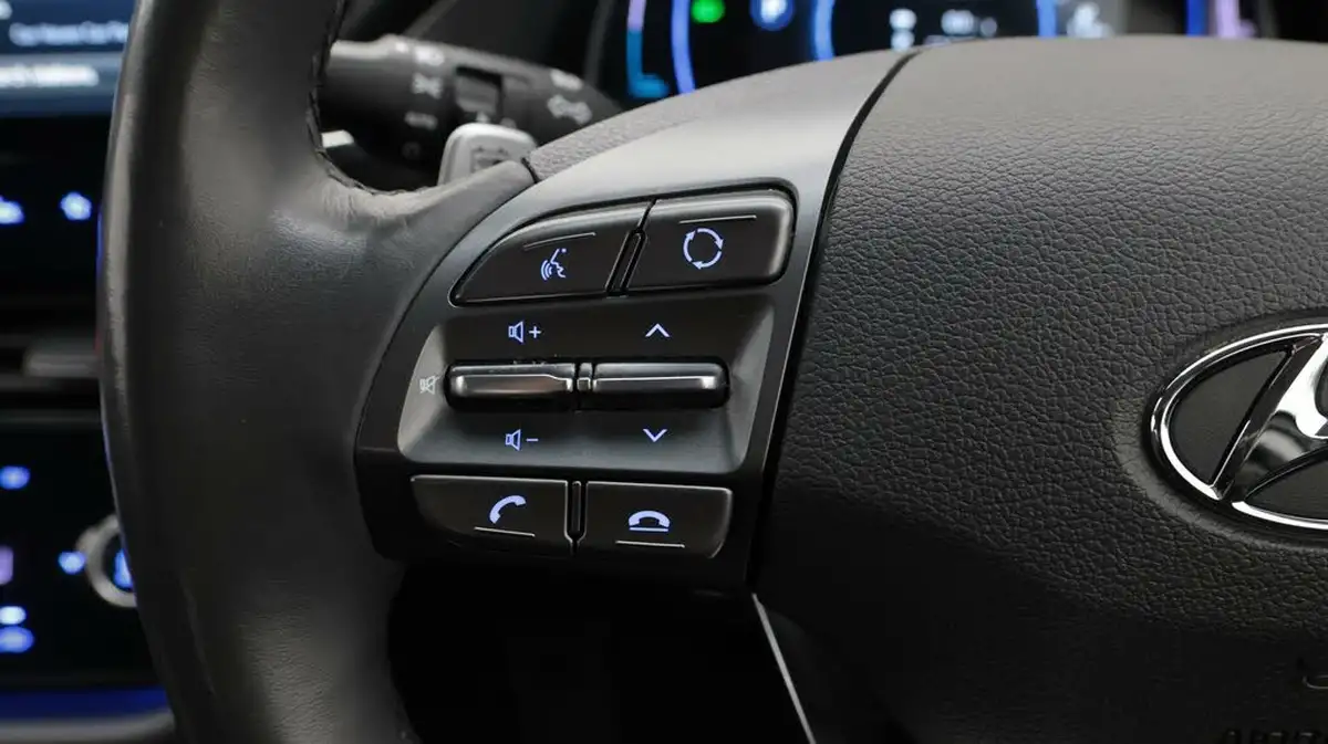 2020-hyundai-kona-e-premium-136ps-39kwh-big-25