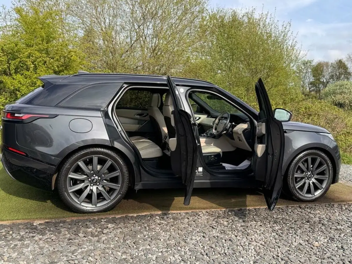 2020-land-rover-range-rover-velar-20-d240-r-dynamic-hse-big-7