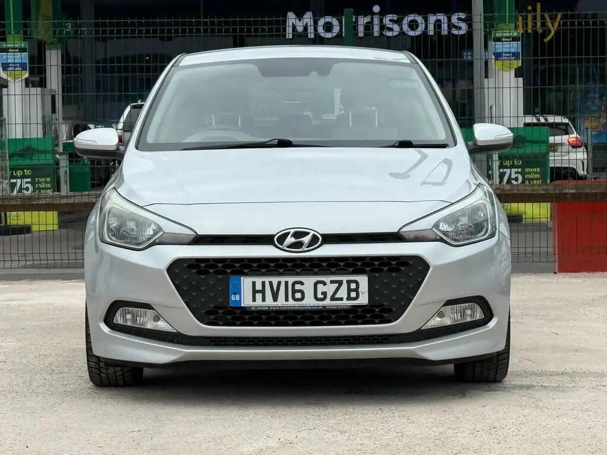 2016-hyundai-i20-12-blue-drive-se-hatchback-5d-big-2