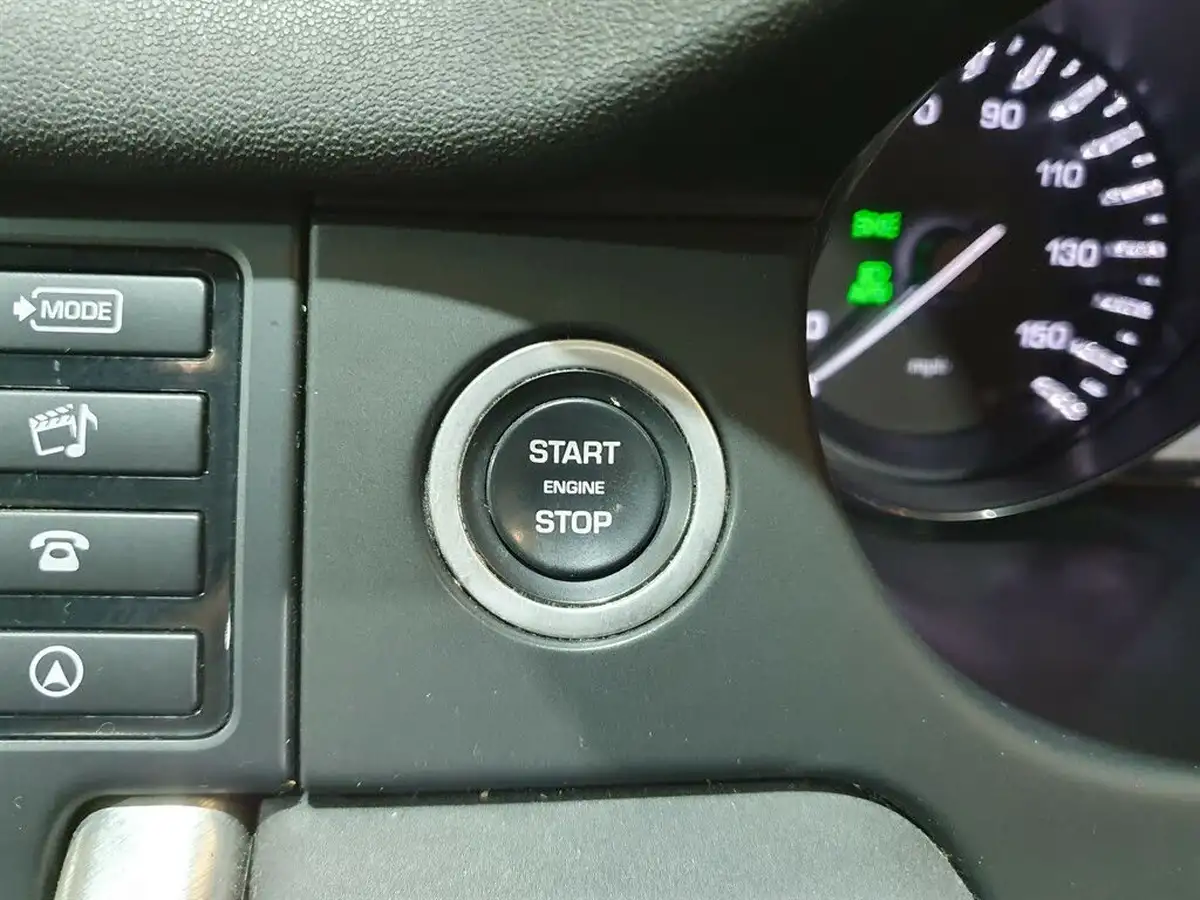 2015-land-rover-discovery-sport-22td-hse-awd-auto-big-30