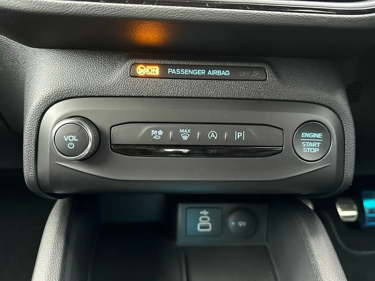 2025-ford-focus-10t-st-line-125ps-hatchback-big-22