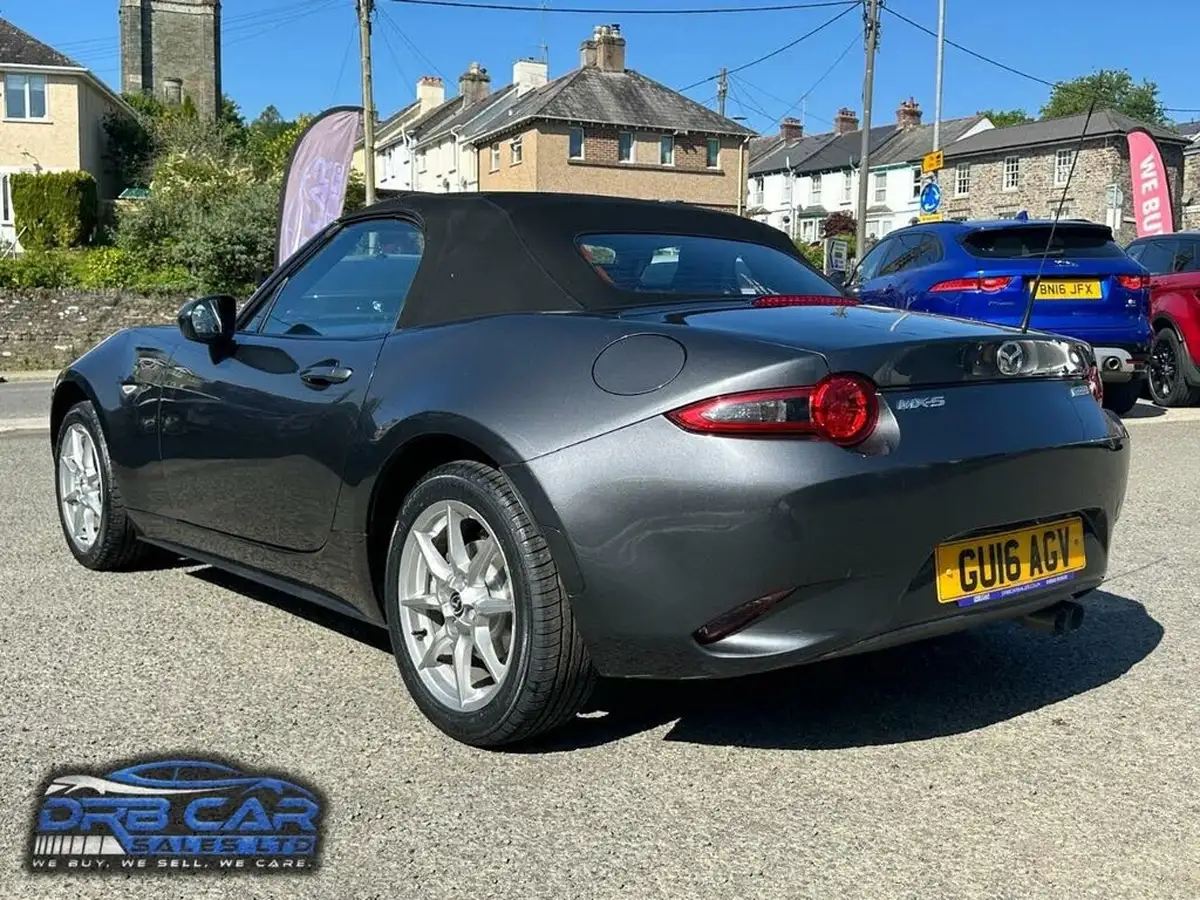 2016-mazda-mx-5-15-se-l-nav-big-10