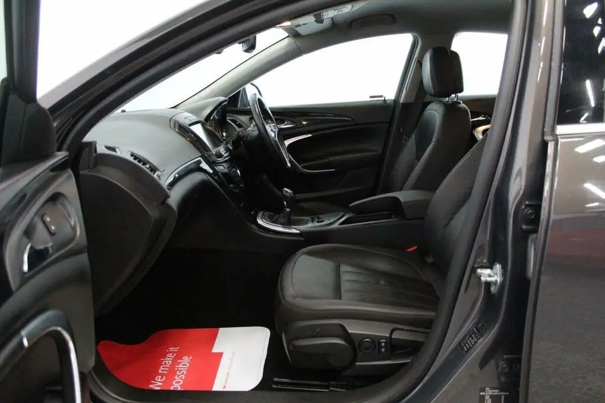2015-vauxhall-insignia-20cdti-elite-nav-ecoflex-ss-hatchback-5d-big-49