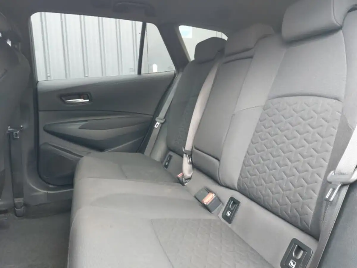 2020-toyota-corolla-18-vvt-i-design-trk-touring-sports-5d-big-5