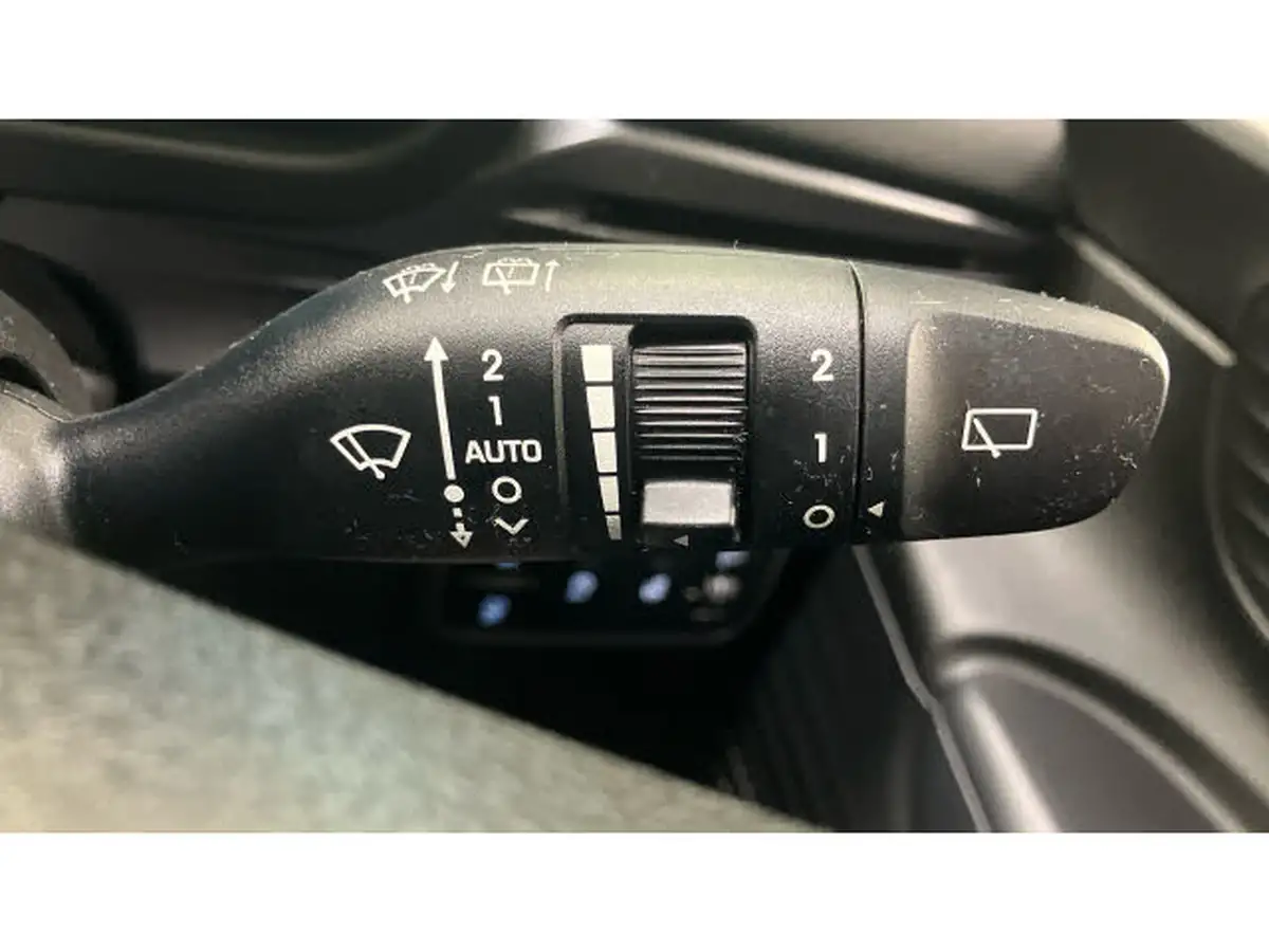 2022-hyundai-bayon-10-t-gdi-premium-100ps-dct-big-27