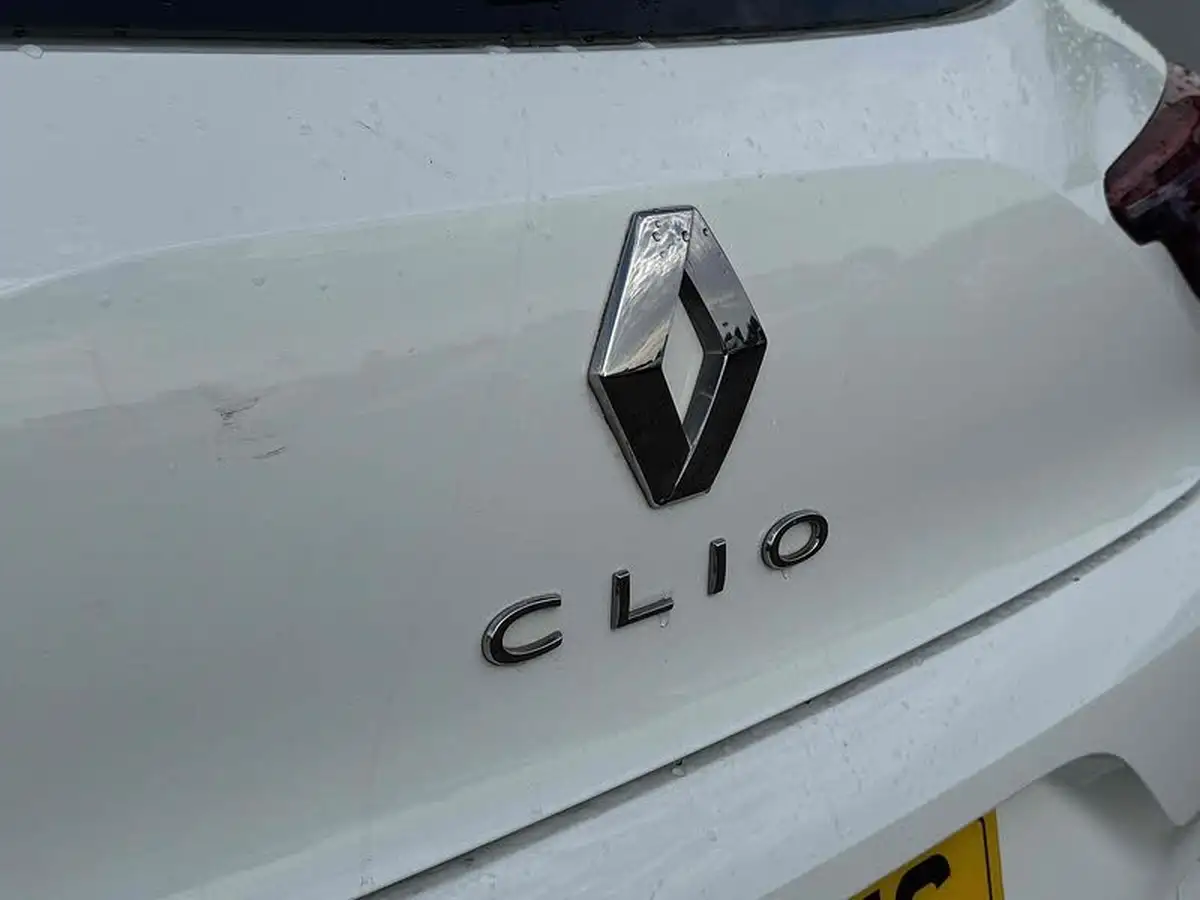 2020-renault-clio-10-sce-play-75bhp-big-11