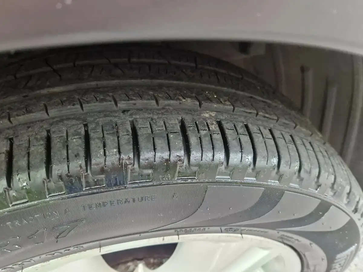 2010-nissan-qashqai-15td-n-tec-big-9