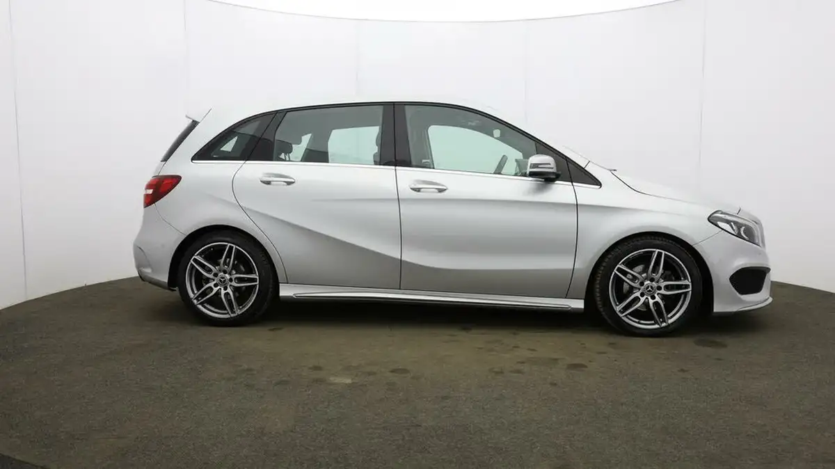 2018-mercedes-benz-b-class-16-b200-amg-line-156ps-premium-plusss-7g-dct-big-50