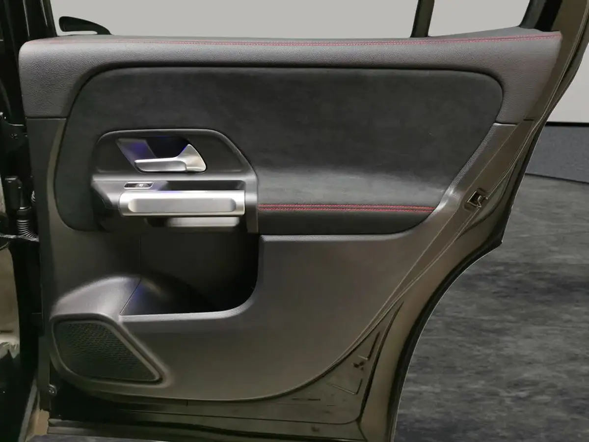 2022-mercedes-benz-eqb-e-eqb-300-amg-line-big-34