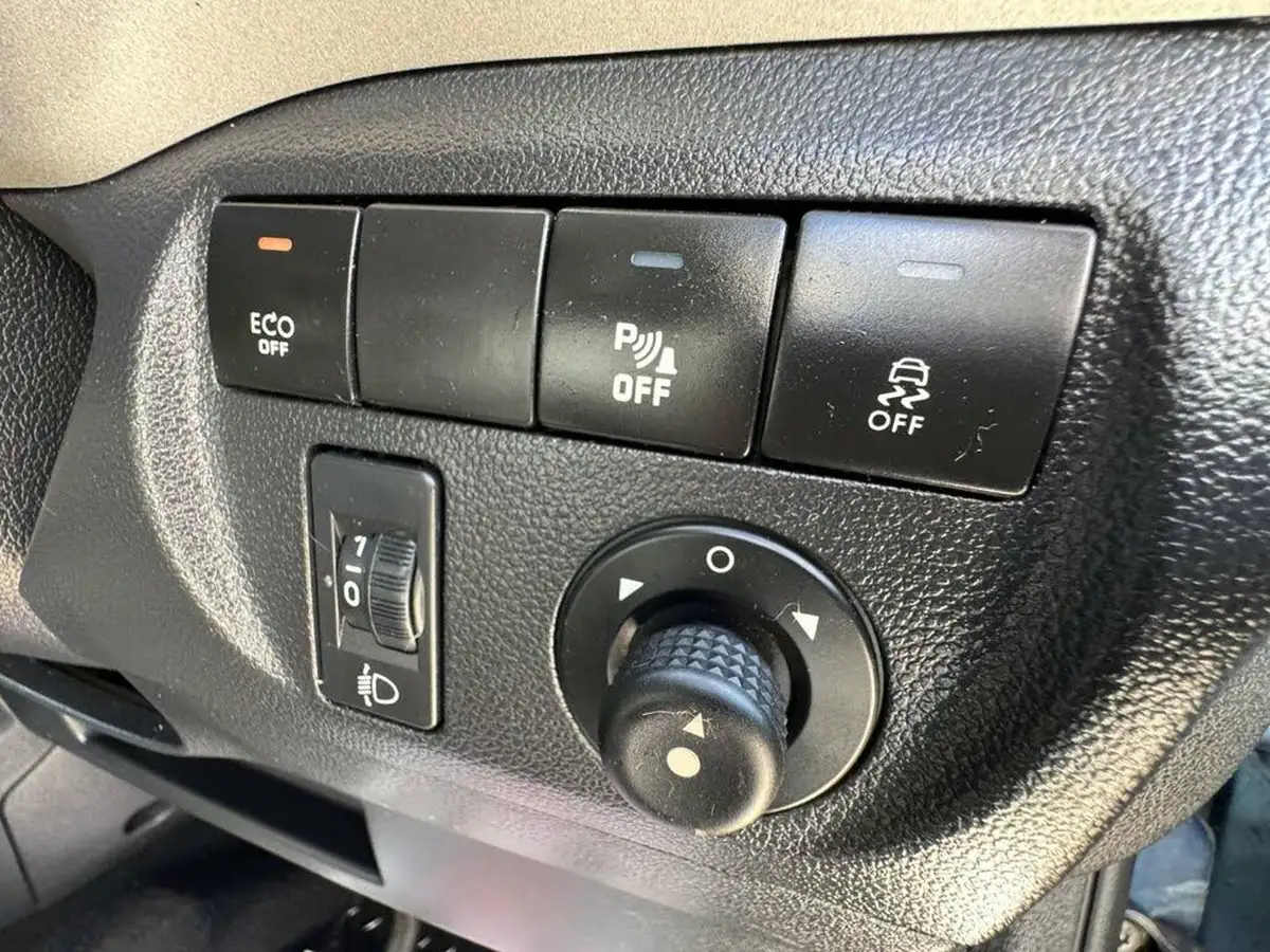 2014-citroen-berlingo-16td-vtr-90ps-airdream-egs6-big-40