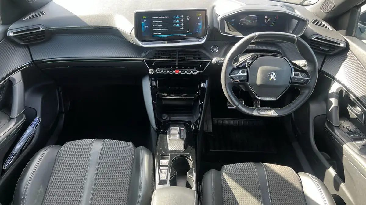 2022-peugeot-2008-suv-e-gt-big-3