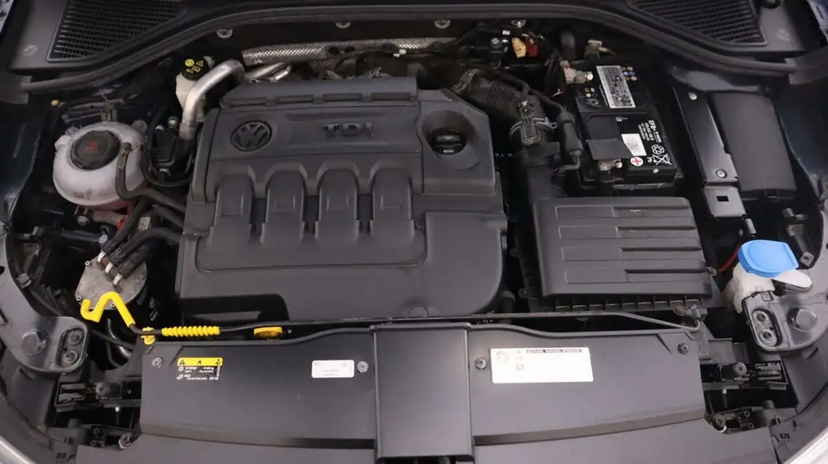 2019-volkswagen-t-roc-16tdi-r-line-big-18