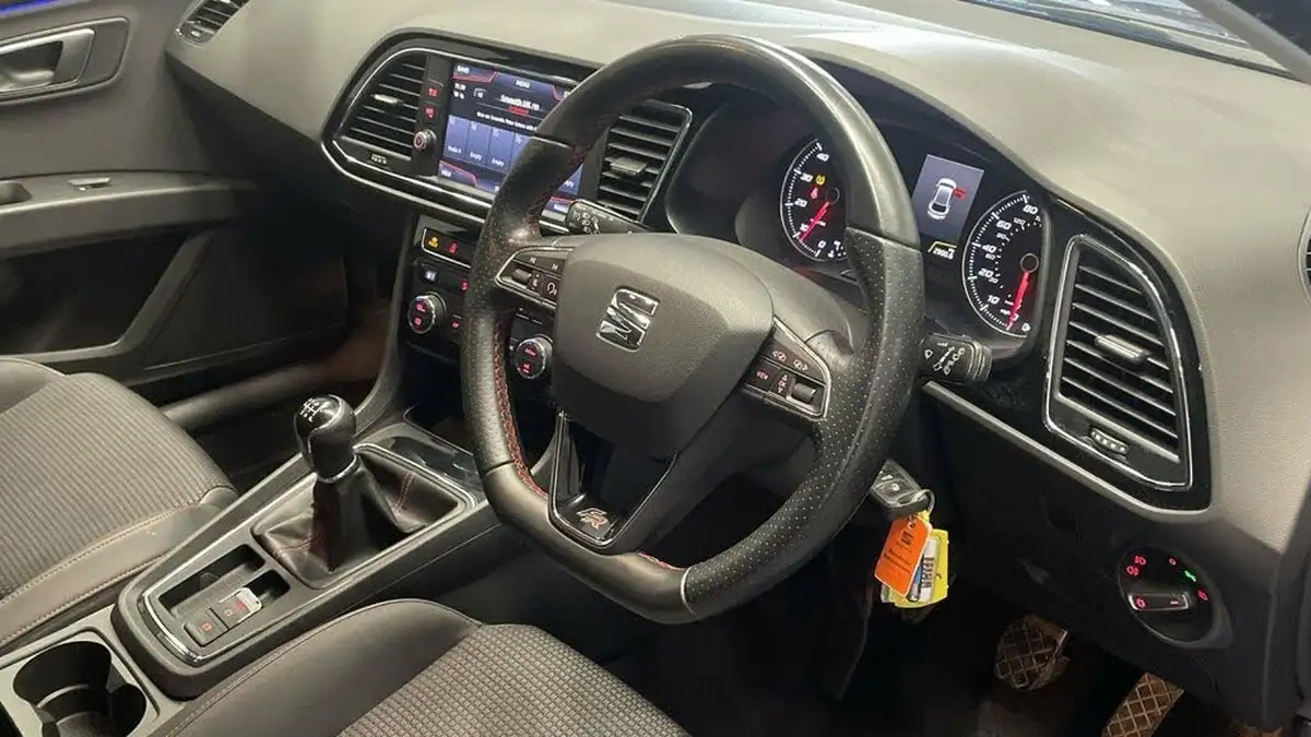 2018-seat-leon-14-tsi-fr-technology-hatchback-5d-big-15