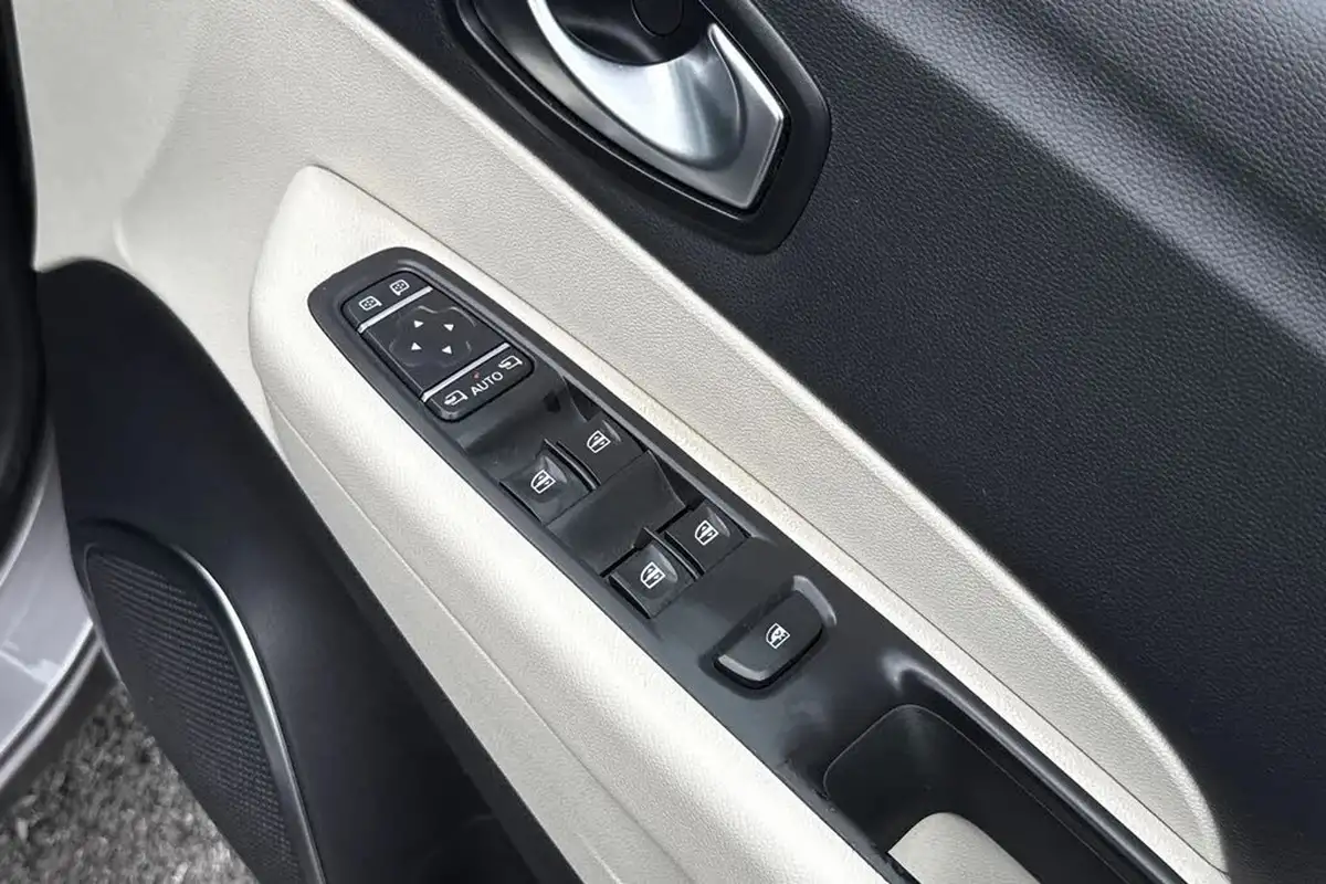 2019-renault-captur-15dci-gt-line-big-20