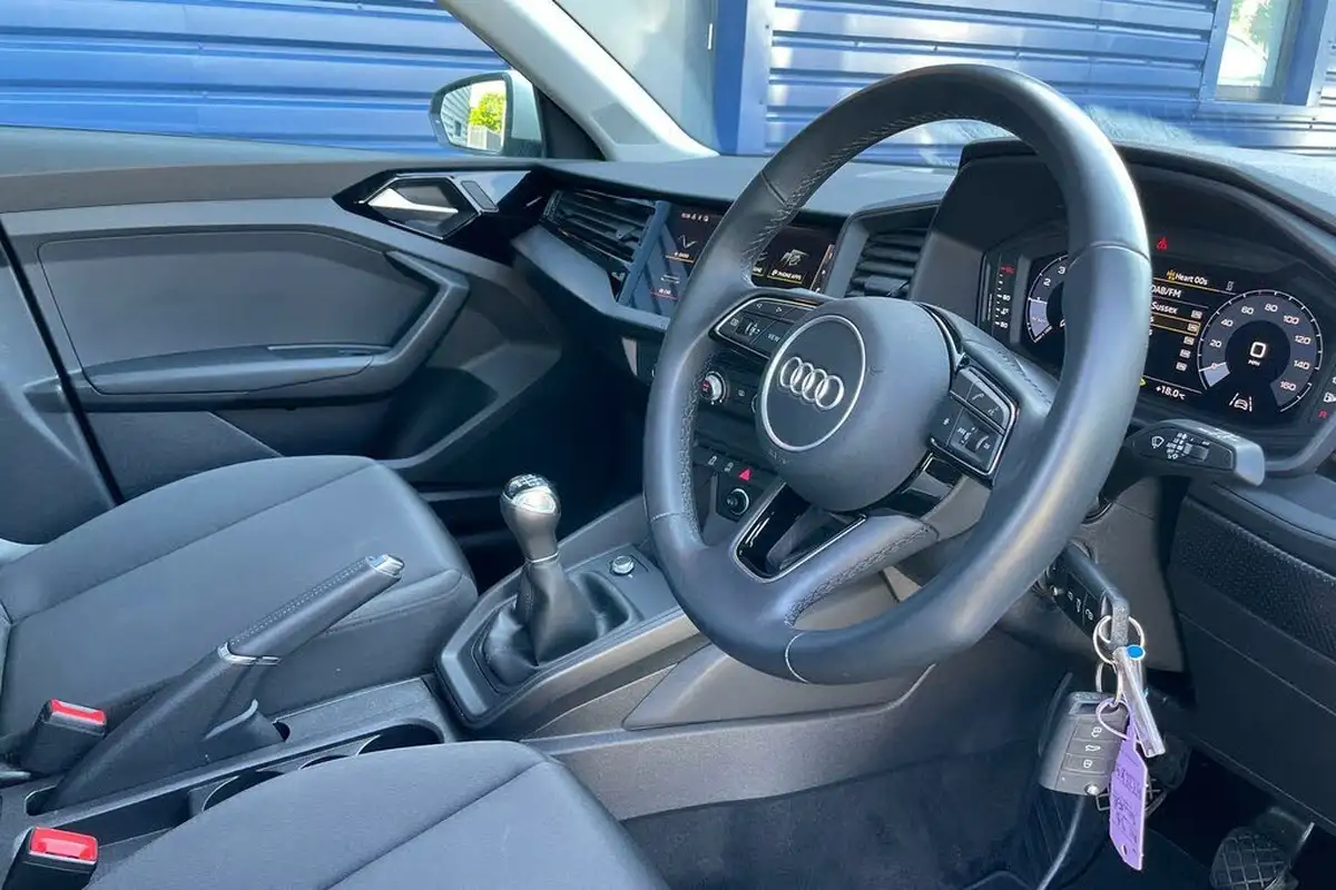 2023-audi-a1-10-25-tfsi-technik-big-25