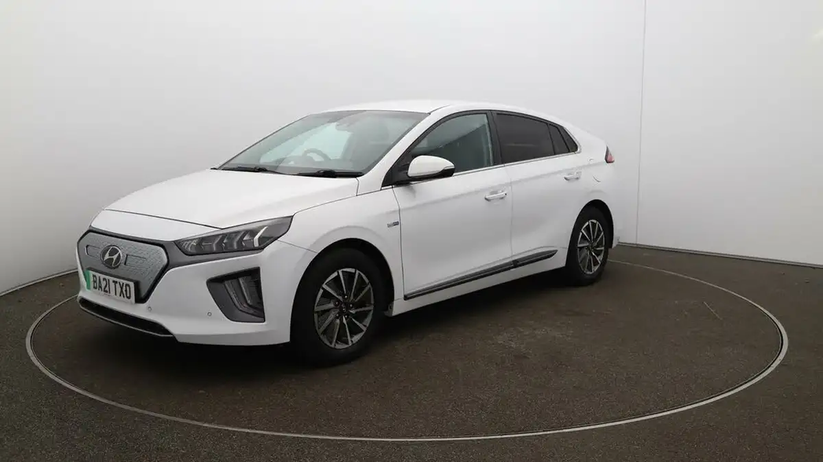 2021-hyundai-ioniq-e-premium-se-electric-100kw-big-3