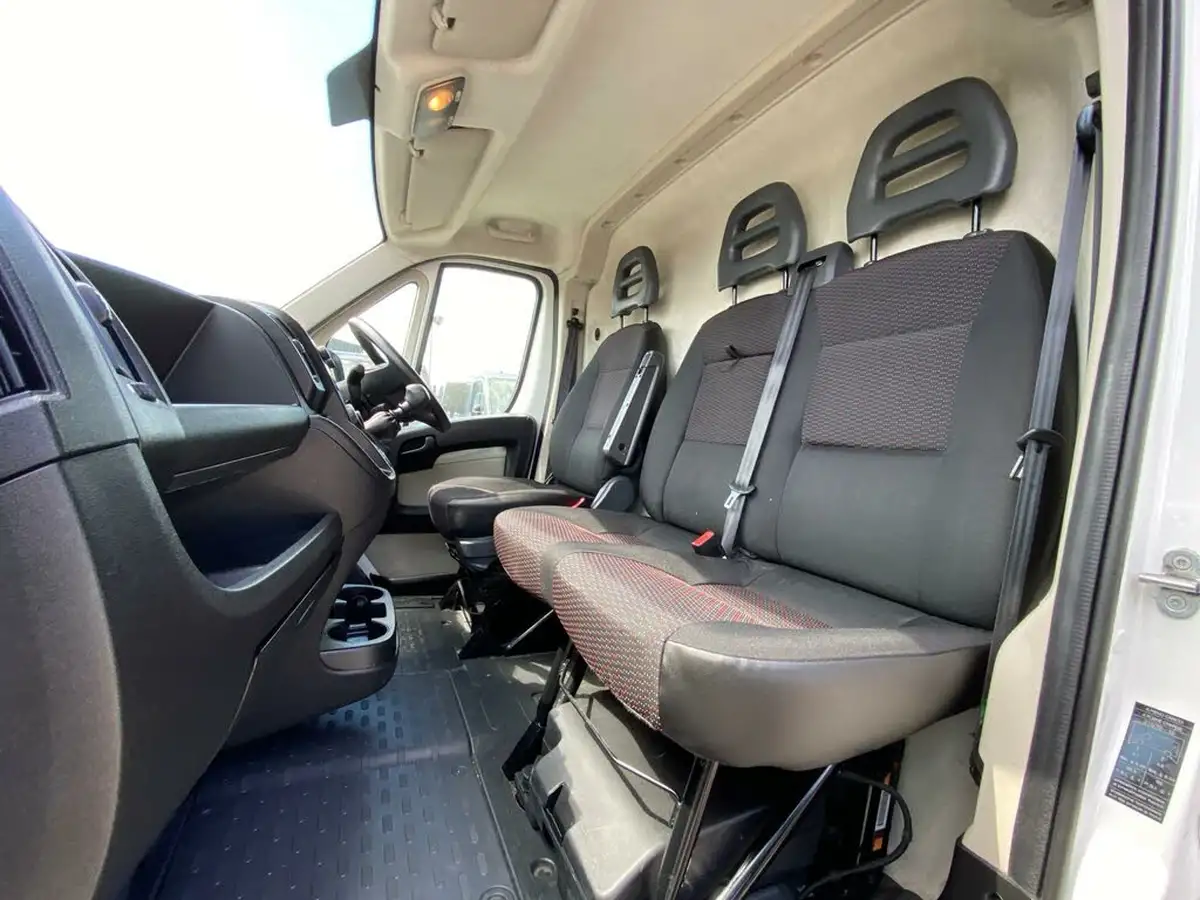 2019-peugeot-boxer-20-bluehdi-professional-335-l3-h2-big-8