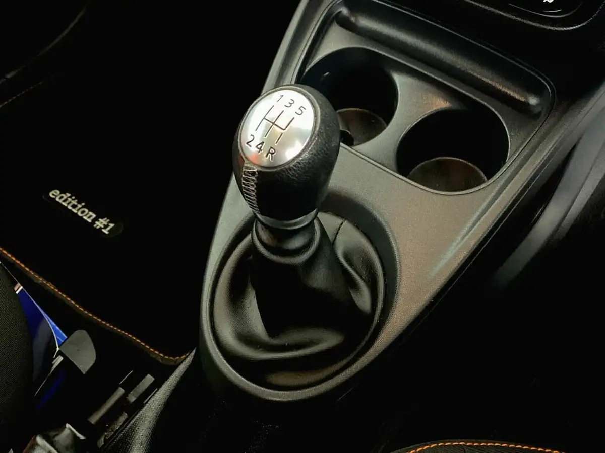 2015-smart-forfour-09-edition-1-big-21