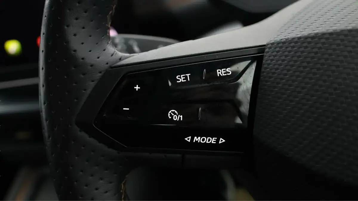 2022-cupra-born-e-v1-big-21