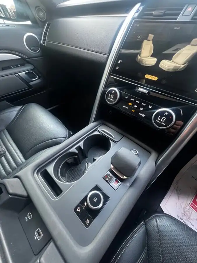 2021-land-rover-discovery-30-d300-r-dynamic-se-big-12