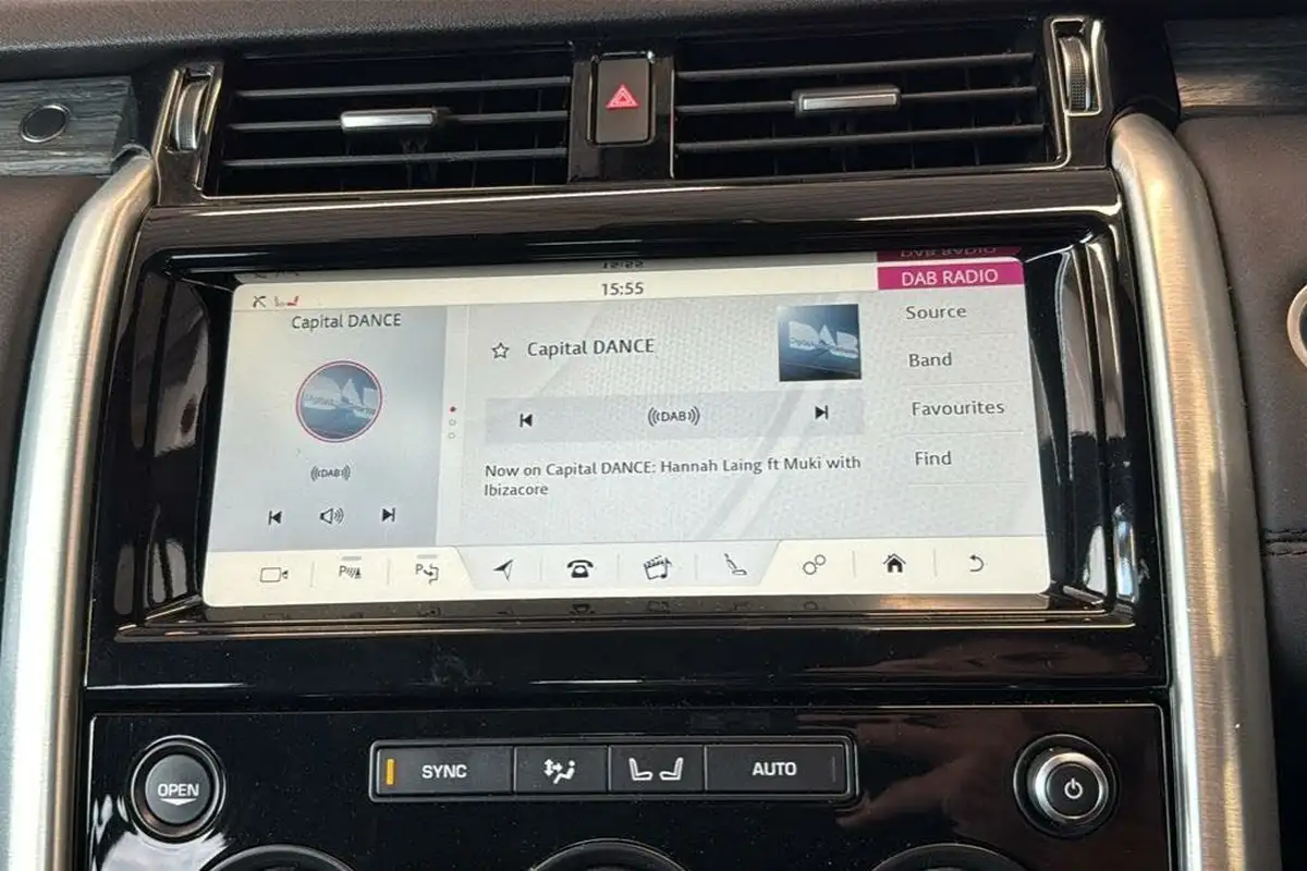2019-land-rover-discovery-30-sd6-hse-big-25