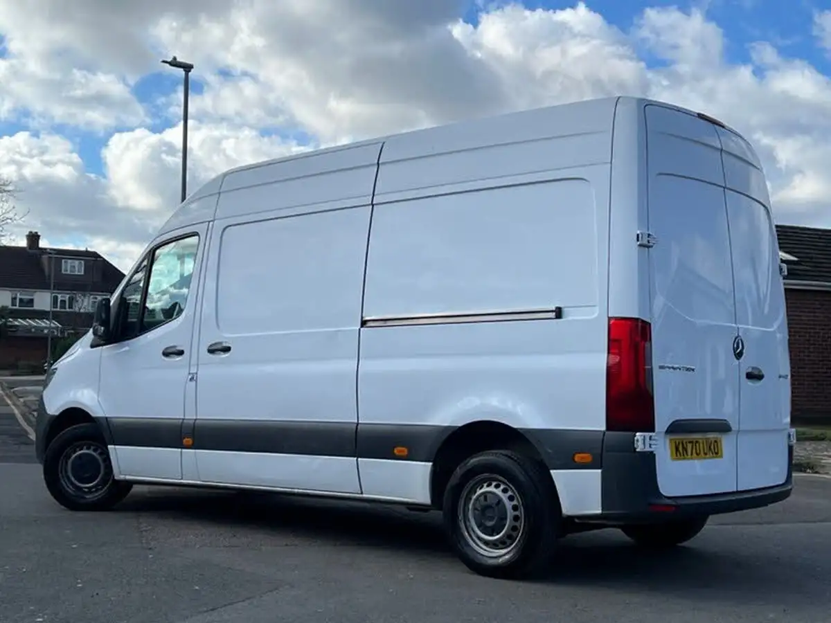 2020-mercedes-benz-sprinter-21cdi-314-l1h1-panel-van-big-28