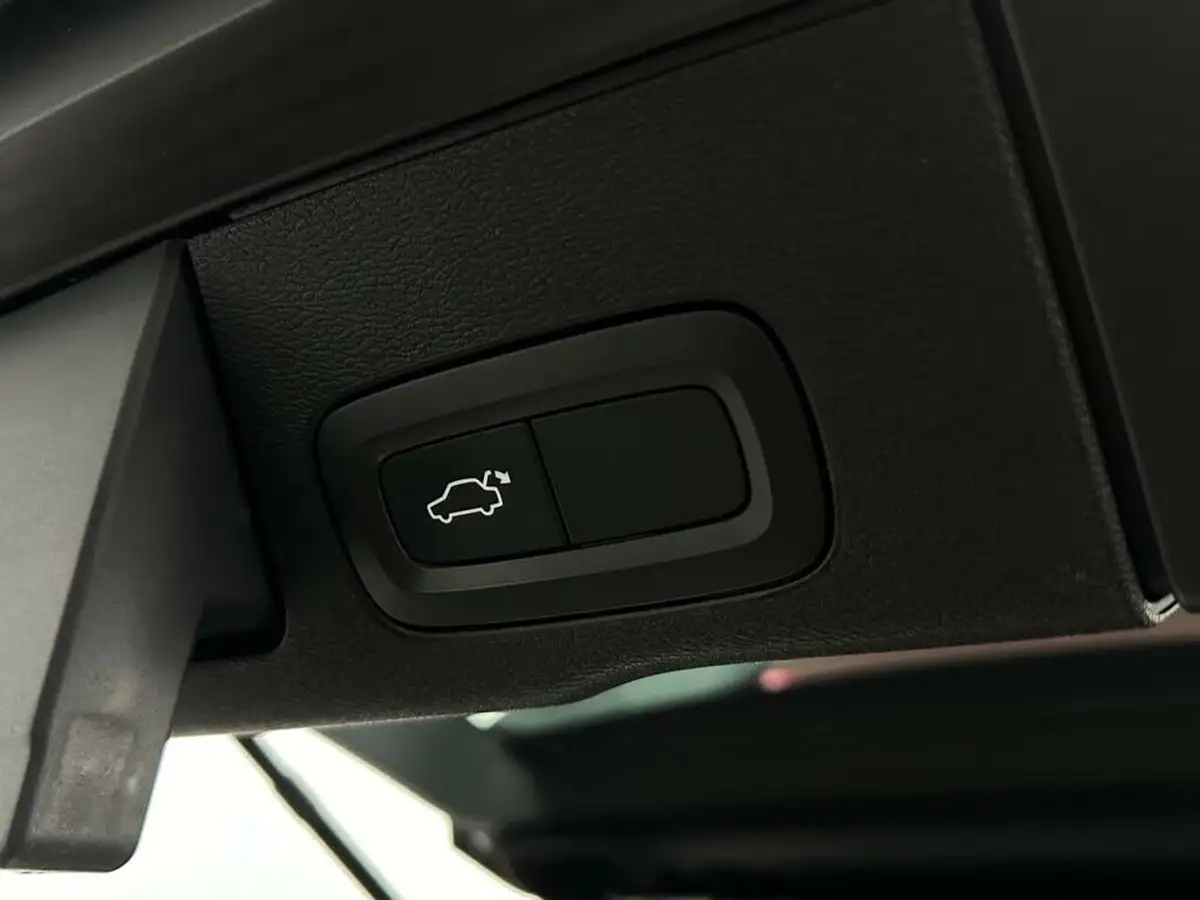 2017-volvo-xc60-20td-d4-momentum-pro-geartronic-big-47