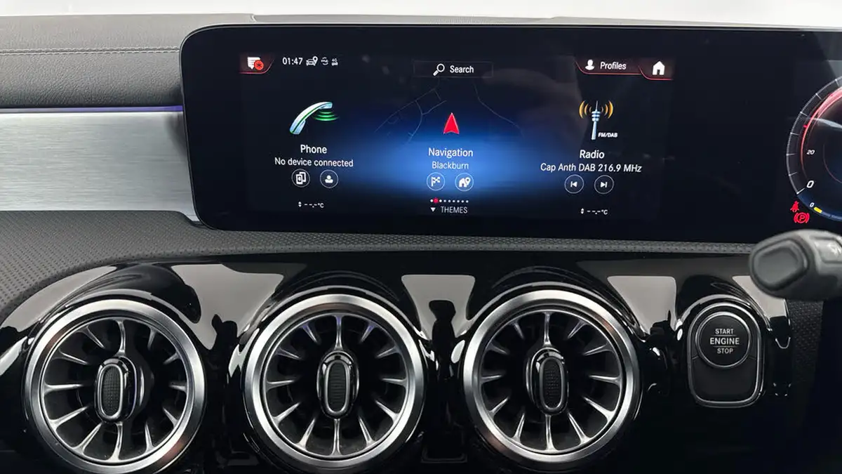 2021-mercedes-benz-cla-13-cla-250e-amg-line-premium-shooting-brake-5d-big-11