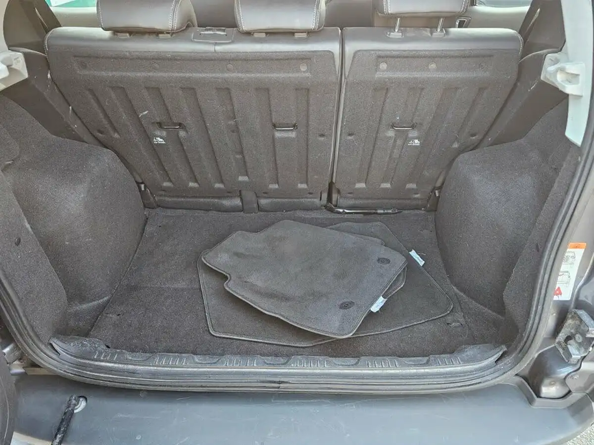 2015-ford-ecosport-10-titanium-t-big-30