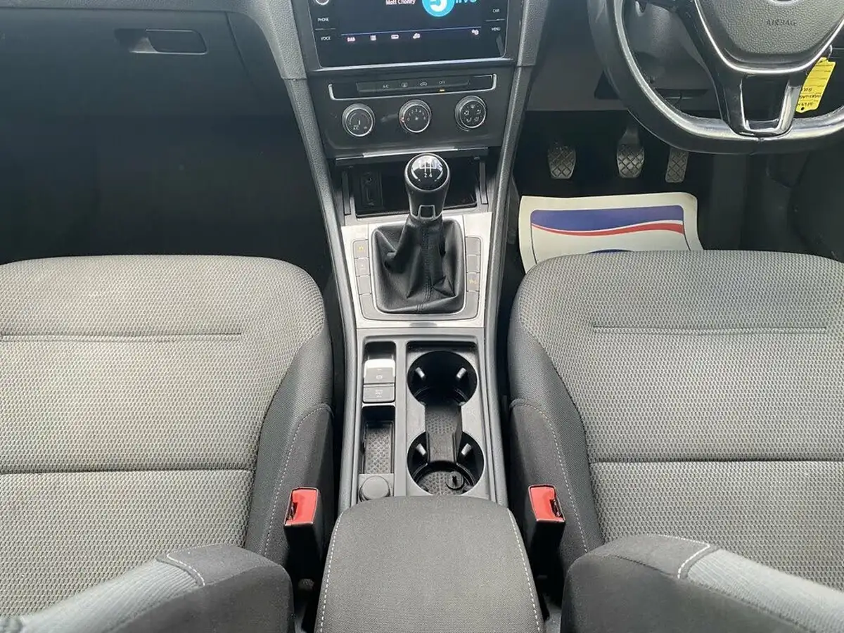 2018-volkswagen-golf-16tdi-se-nav-hatchback-5d-big-28