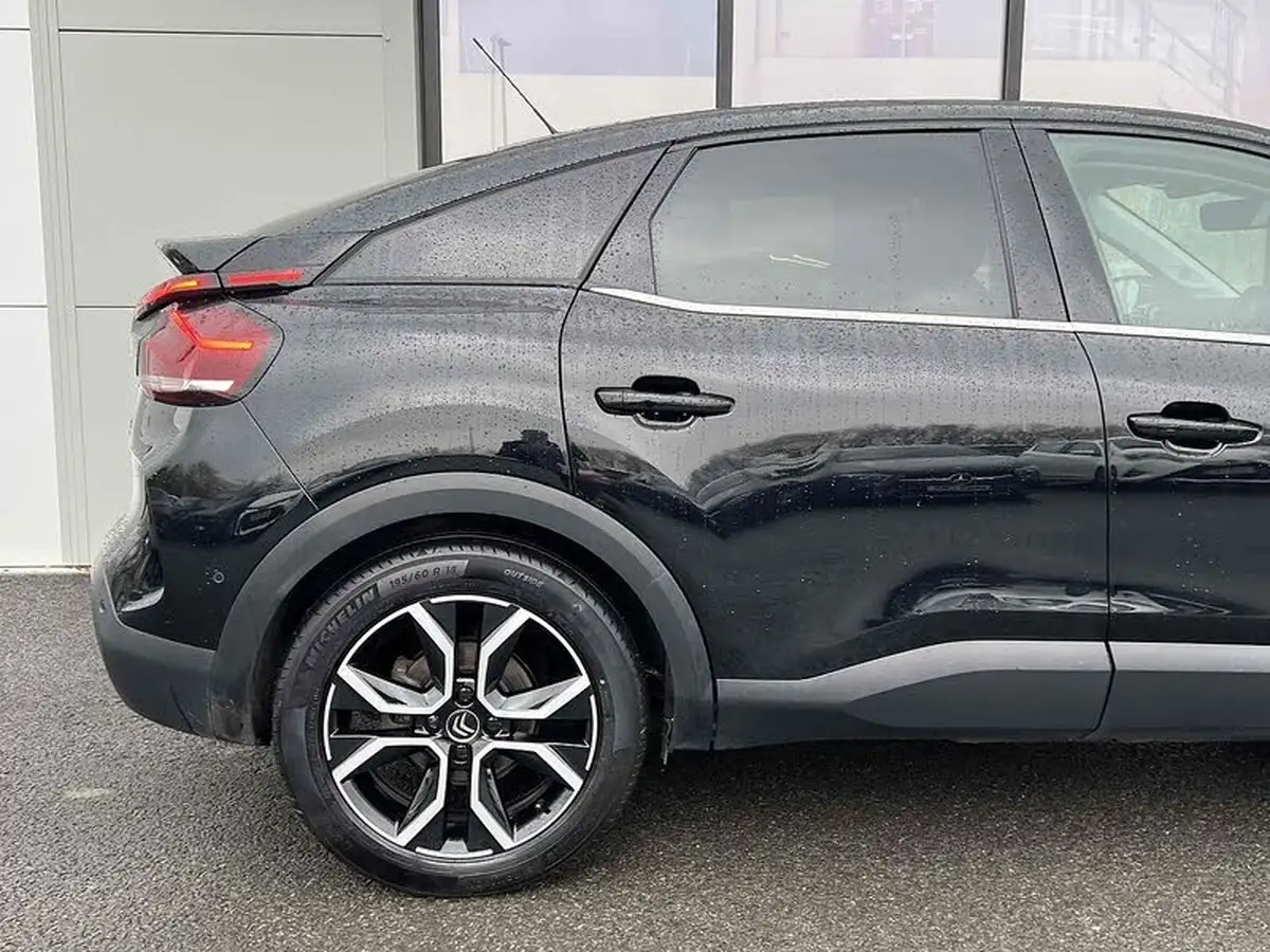 2022-citroen-c4-e-shine-big-7