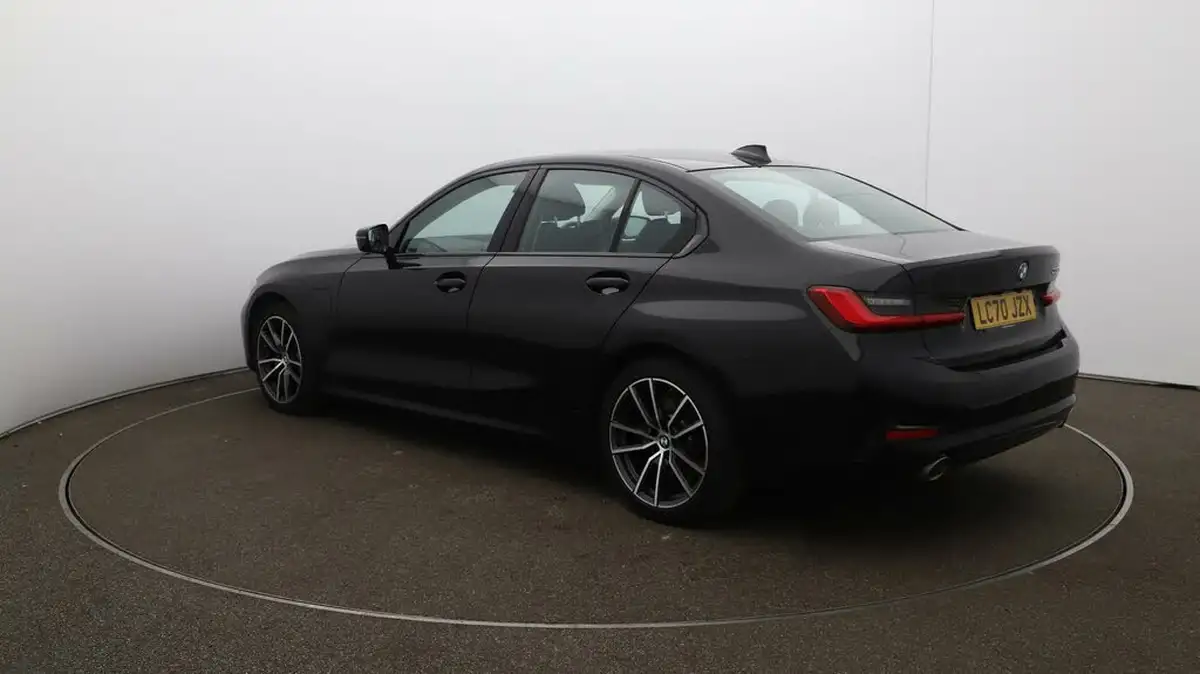 2020-bmw-3-series-big-54