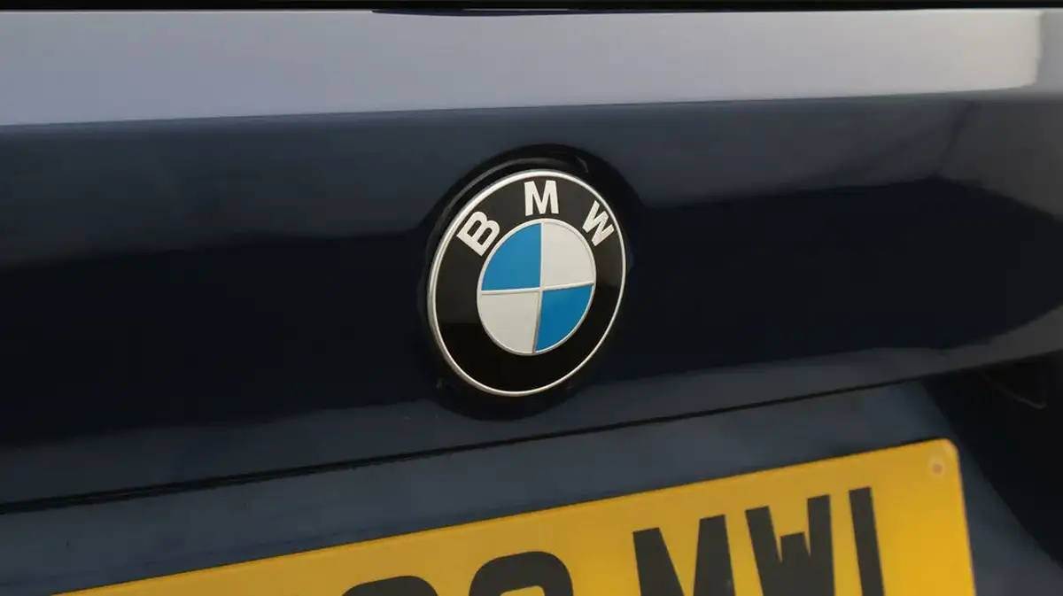 2019-bmw-x1-20-xdrive20i-xline-big-21