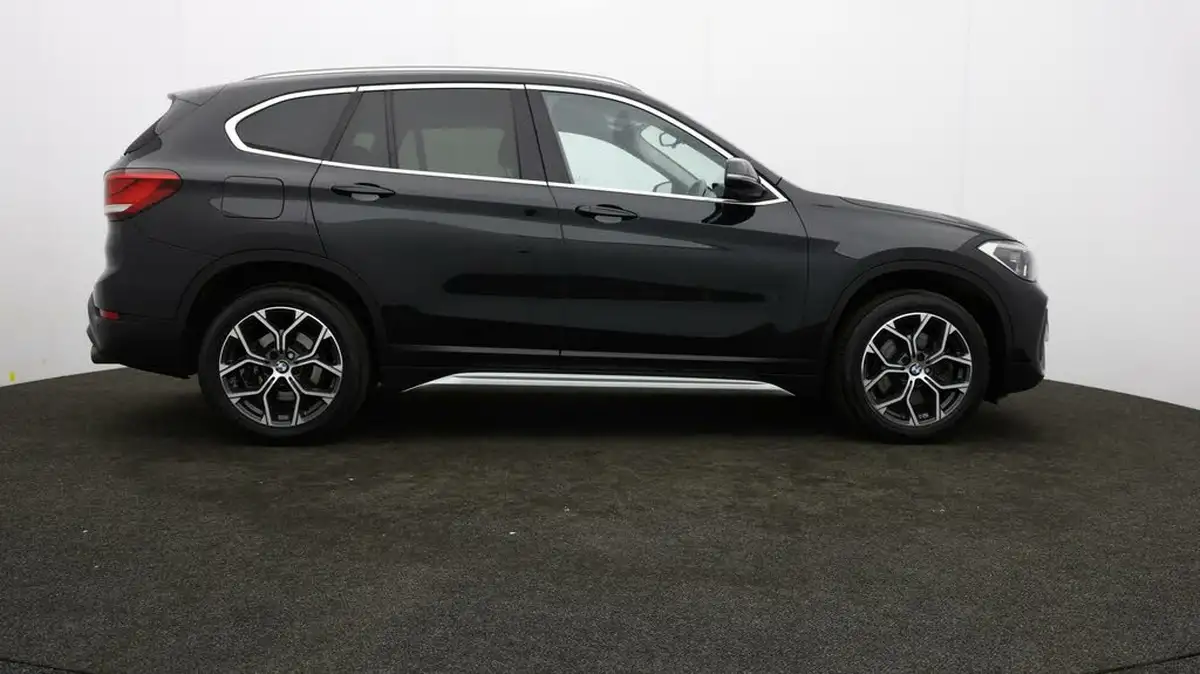 2021-bmw-x1-20-xdrive20i-xline-big-36