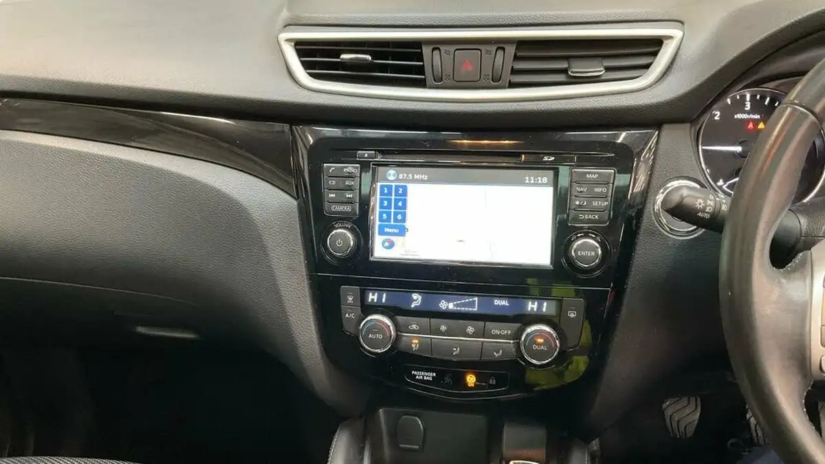2015-nissan-qashqai-15dci-n-tec-big-4