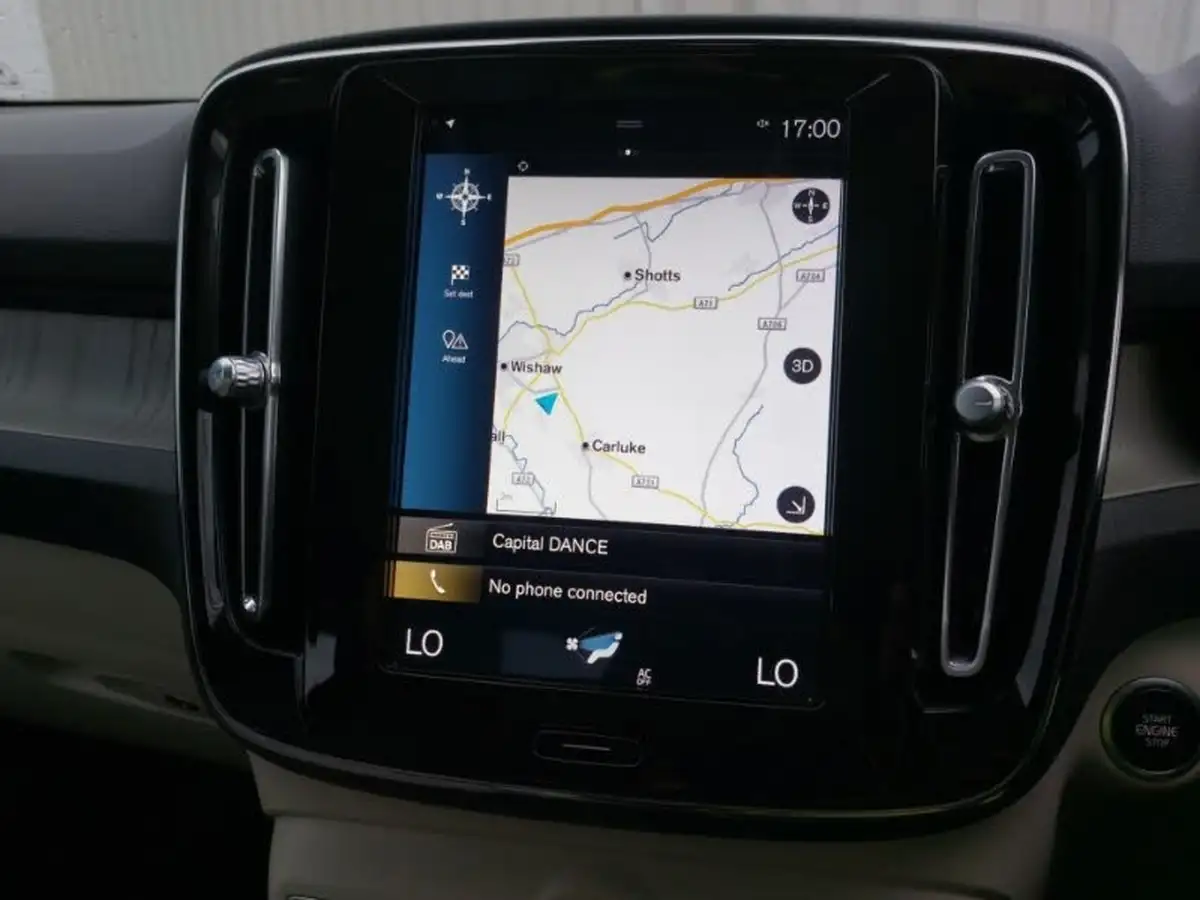 2020-volvo-xc40-15-t3-inscription-big-10