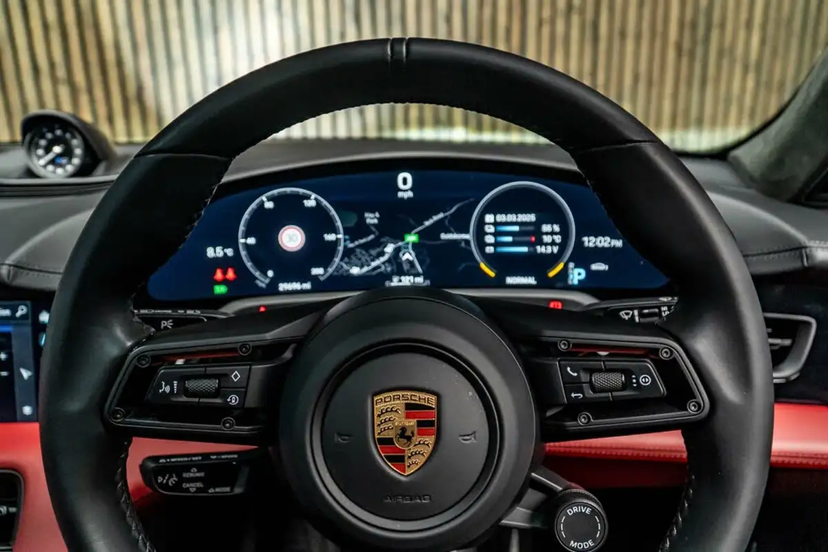 2022-porsche-taycan-e-turbo-big-31