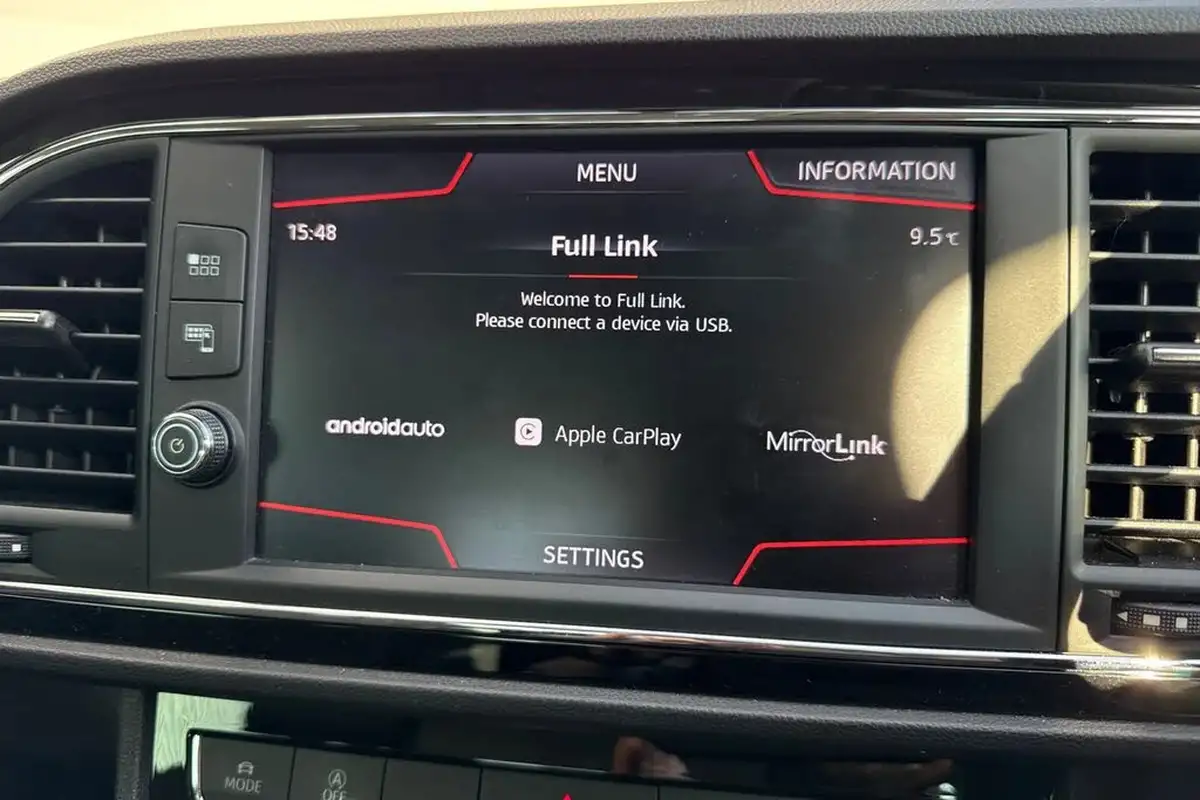 2018-seat-leon-14-ecotsi-fr-technology-estate-5d-dsg-big-44