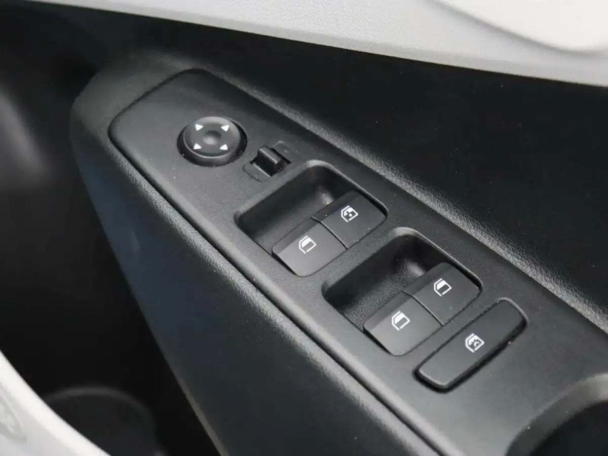 2021-hyundai-i10-10-premium-big-16