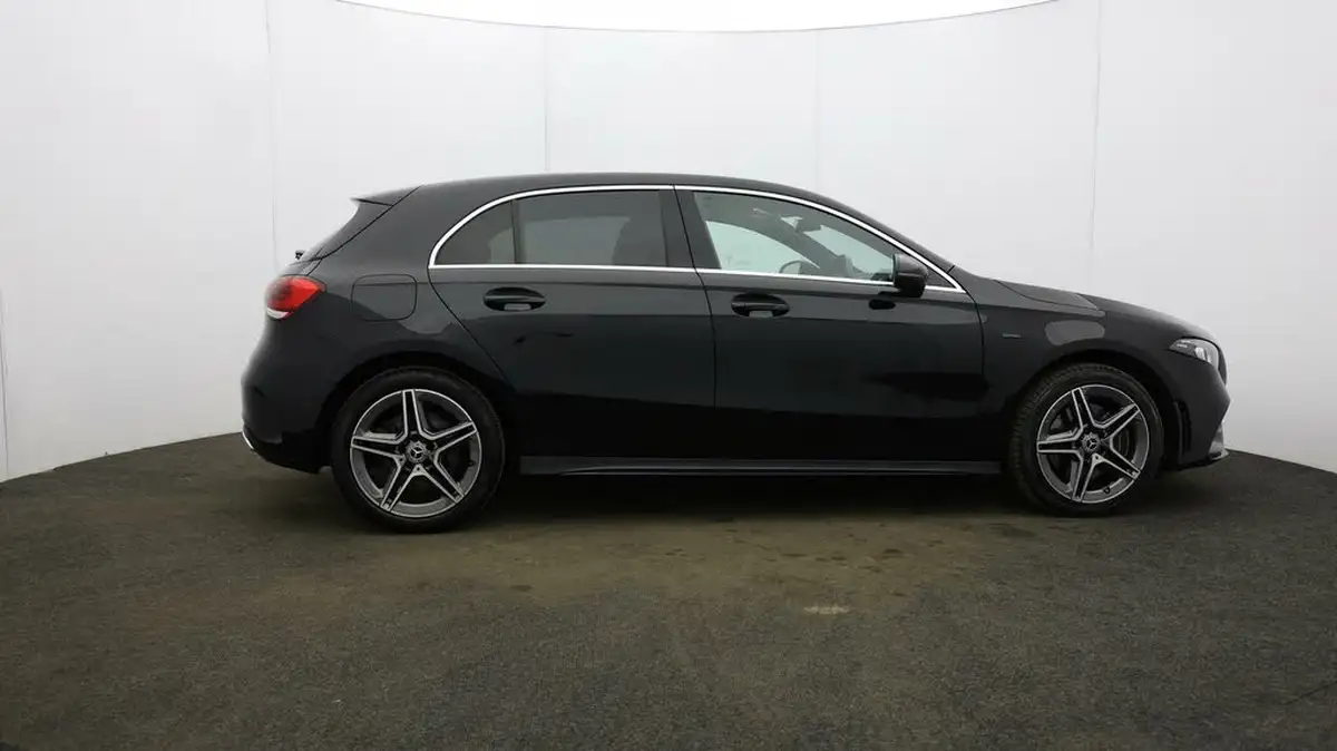 2020-mercedes-benz-a-class-13-a250e-amg-line-executive-hatchback-5d-big-47