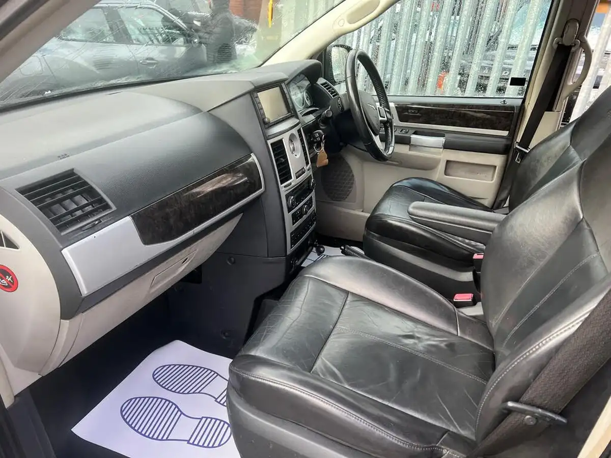 2010-chrysler-grand-voyager-28td-limited-2777cc-big-56