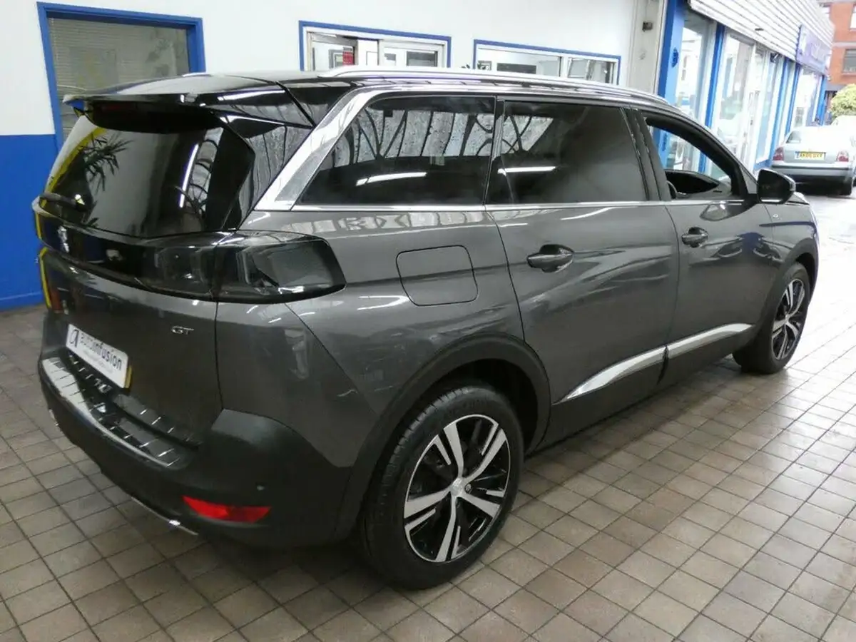 2021-peugeot-5008-suv-12-puretech-gt-eat8-big-44