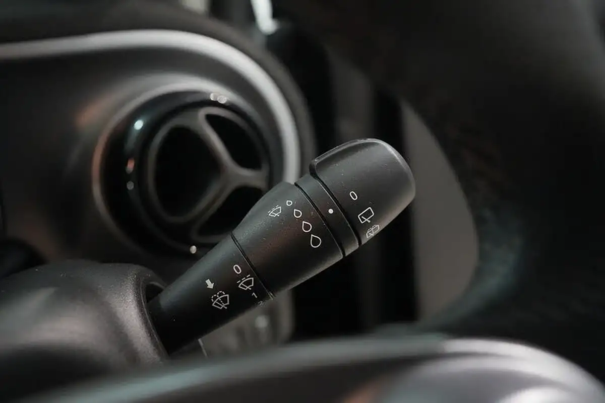 2020-smart-fortwo-eq-pulse-premium-coupe-big-36